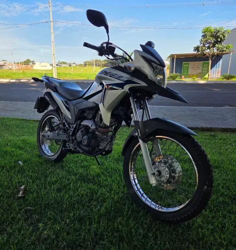 XRE 190 muito nova