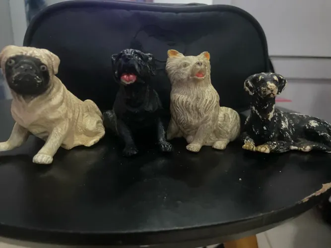 Miniaturas de cachorros colecionáveis