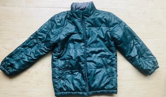 Casaco de frio PUC dupla face. Leia abaixo.