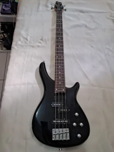 Contra-Baixo Condor praticamente novo