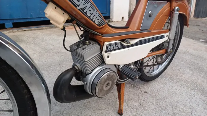 Oportunidade AV 10 Original, motor revisado, em ótimo estado devido ao ano. 