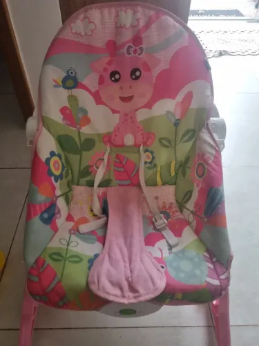 Cadeirinha infantil vibratória 