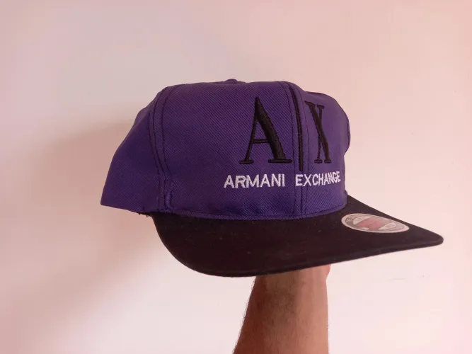 Boné Armani Exchange roxo