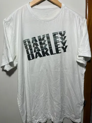 Camiseta Oakley Logo Camo