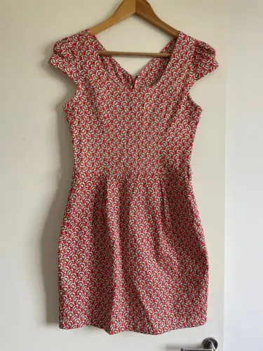 Vestido Vermelho Estampa texturizada tam M Abris