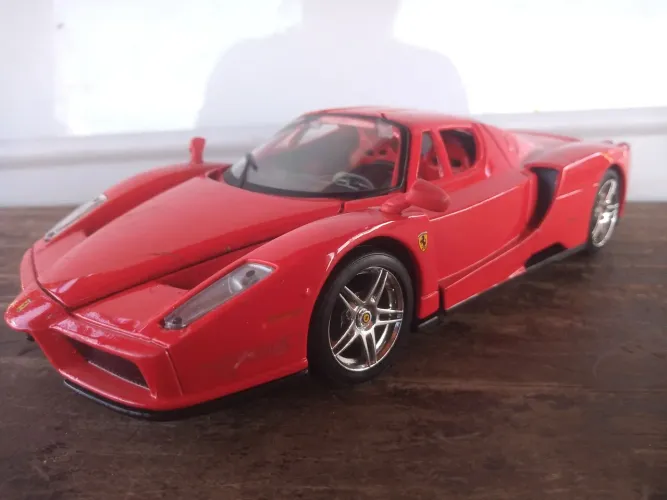 Ferrari Enzo - Miniatura