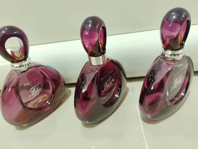 Vidro de perfume vazio Van Cleef & Arpells