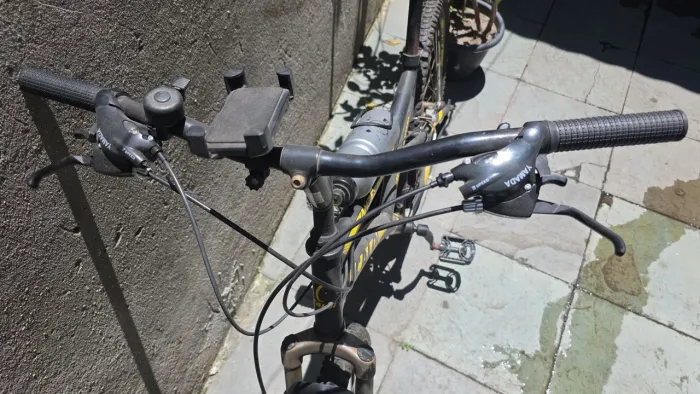 Bicicleta Aro 26" Caloi Andes Freio<br><br>V-Brake 21 Marchas