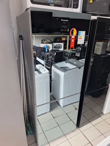Geladeira Panasonic 450L Espelhada Vidro