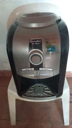Bebedouro esmaltec funcionando perfeitamente faço entrega 