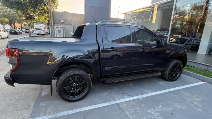 Ford Ranger Black 2.2 4X2 CD Diesel AUT 2023