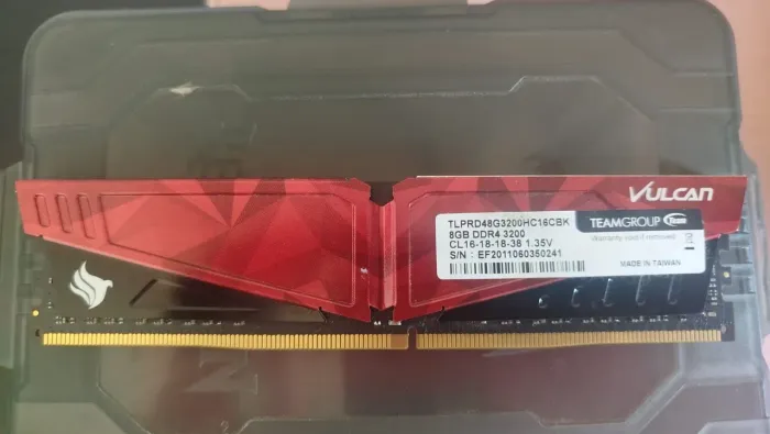 Memória RAM Team Group T-Force Vulcan 8GB DDR4 3200MHz