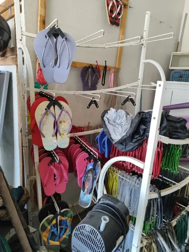 Expositorde havaianas G (usado)