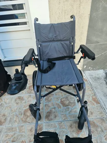 Cadeira de Rodas Motorizada Dellamed Elétrica