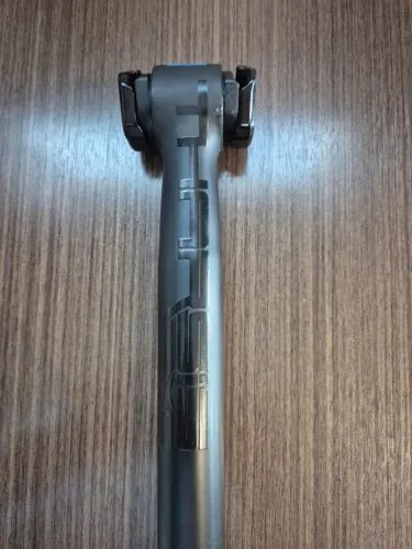 Canote seminovo Shimano Original Pro Tharsis XC Carbono
