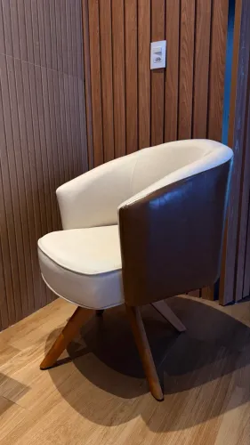 Vendo poltrona giratória