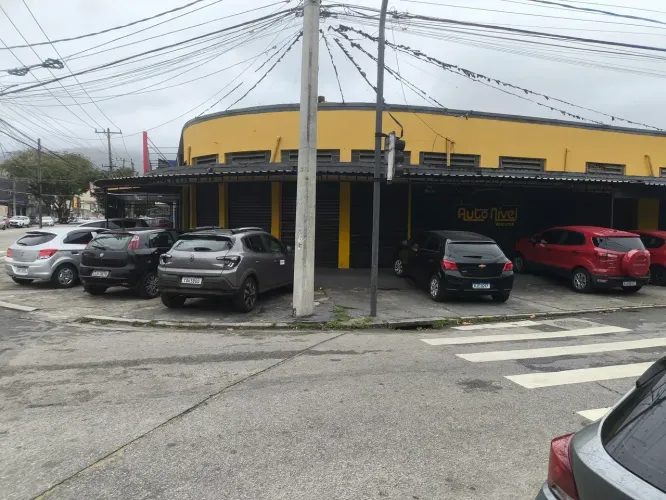Imóvel para aluguel tem 750 metros quadrados em Bangu - Rio de Janeiro - RJ