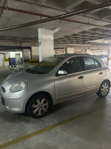 Nissan March SV 1.6 16V Flex Fuel 2013