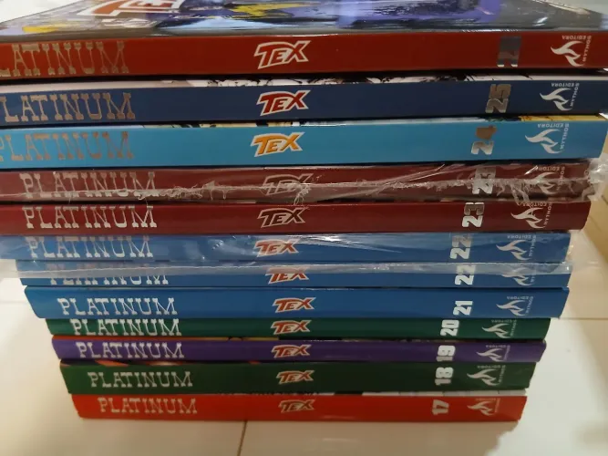 Coleção Tex platinum Volumes 17 ao 26 e Tex ouro volumes 99 ao 109 e 112