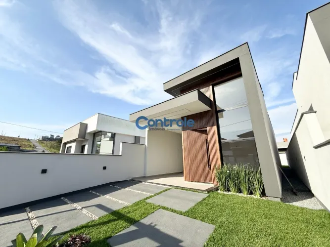Casa com 02 dormitórios no Alto Aririú, em Palhoça/SC!