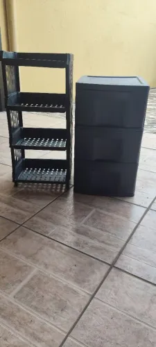 Fruteira e um gaveteiro organizador
