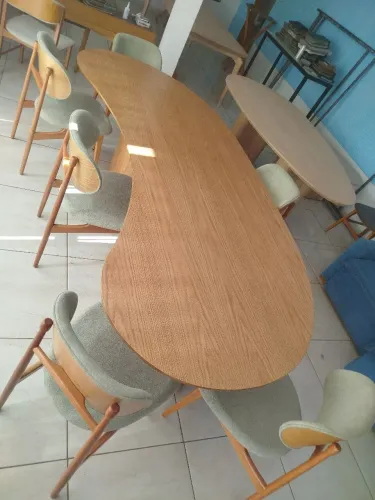 Mesa 2.70 por 1.20 com o 8 cadeiras
