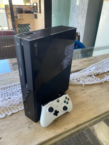 ?VENDO XBOX ONE , PERFEITO ESTADO E SUPER CONSERVADO ( ACEITO TROCAS EM PC )?
