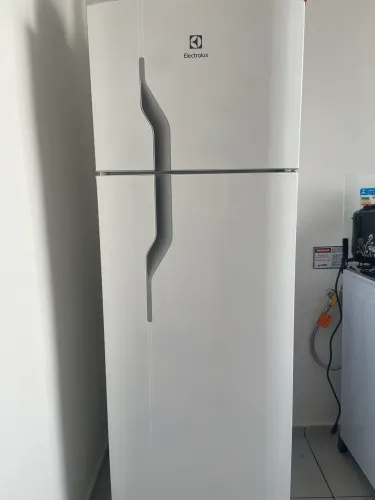 Geladeira Electrolux duas portas impecável