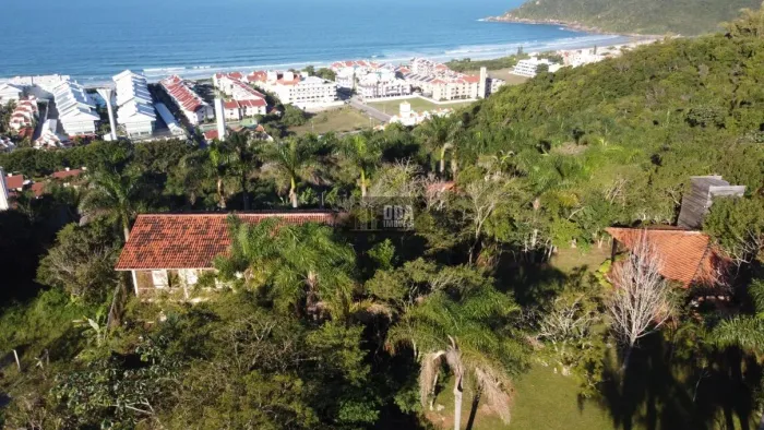 Pousada a 500 metros do Mar à venda na Praia Brava