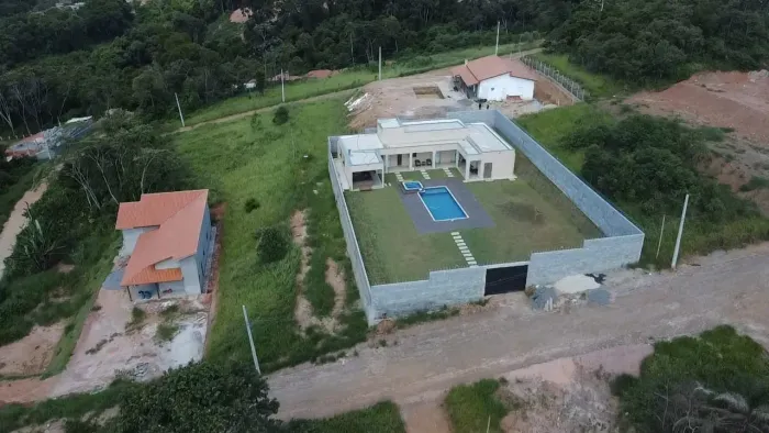 86CM- CHÁCARA EM COTIA PARA DESCANSO EM FAMIILIA