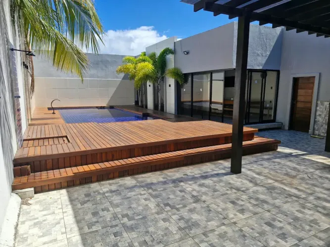 Alugo casa com piscina na praia do abais