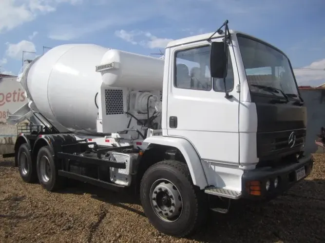 Mercedes Bens 2729 Betoneira LIEBHERR 8M³