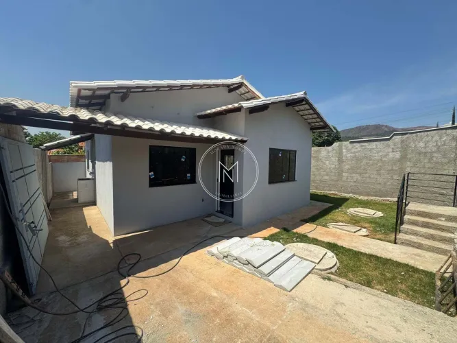 Casa em Construção à Venda no Bairro Nossa Senhora da Paz  São Joaquim de Bicas/MG