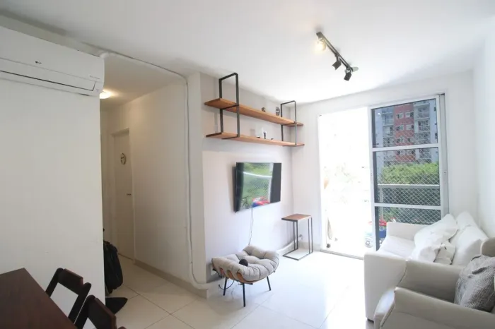 Up Barra, Apartamento com 2 quartos, suíte e móveis. Lazer completo.