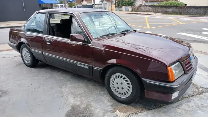 Chevrolet Monza Classic SE 2.0 /mpfi E EFI 2P E 4P 1989