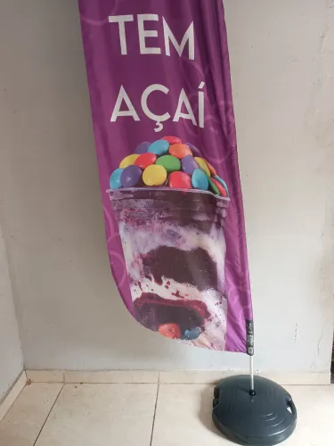 Banner de açaí semi -novo