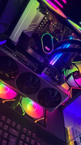 PC GAMER NZXT - AM5 Ryzen 5 5800G - 16GB KINGSTON DDR5 - RTX 5070 Ti Shadow 3X MSI 16GB