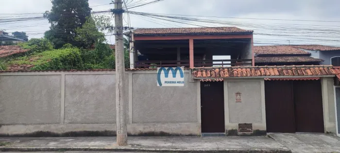 Ampla casa linear, próxima aos prédios da ATN (COND. DO CRISTO)