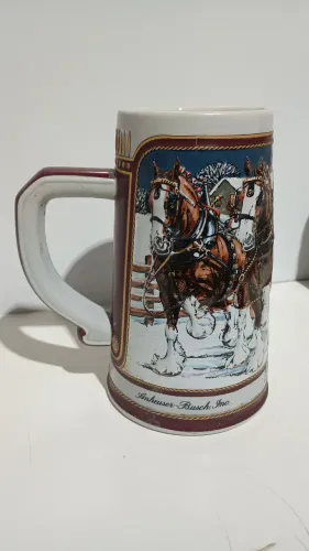 Caneca antiga -1989 BUDWEISER SPECIAL EDITION HOLIDAY STEIN - NOITE DE INVERNO