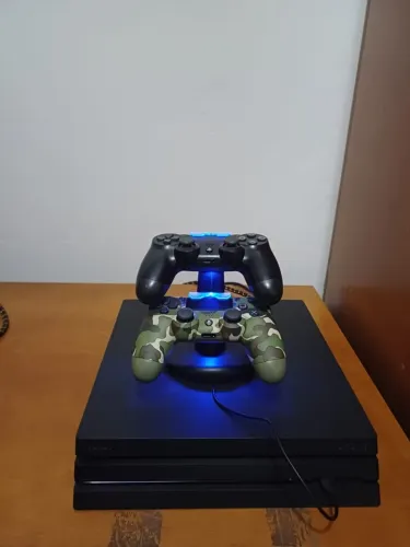 PS4 Pro Perfeito Estado + 2 Controles Originais + Dock De Carga (O Mais Completo!)