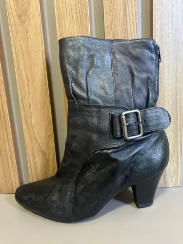 Bota de couro dupla face salto 6 cm preta