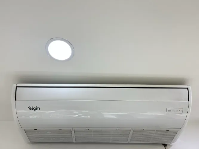 Ar-condicionado piso teto 60.000 da Elgin 