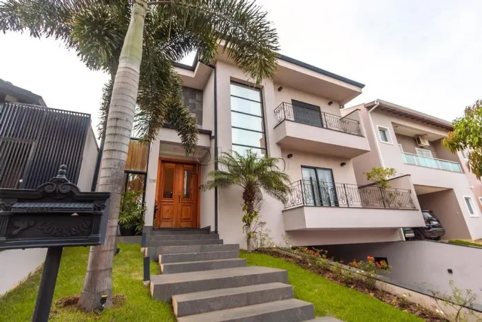 Sobrado à venda e para alugar em Indaiatuba, Altos da Bela Vista, com 3 suítes, com 355 m²