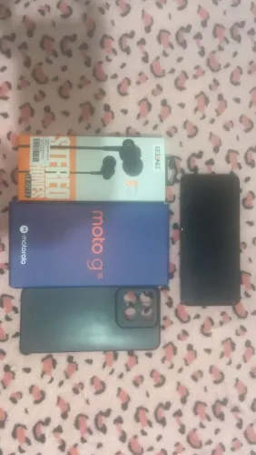 Motorola moto g15 256 gb 2 meses de uso tem caixa nota fone vai também carregador