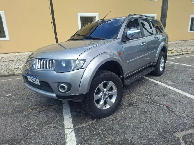 Mitsubishi Pajero Dakar 3.2 4X4 T.i. Dies. 5P Aut. 2012