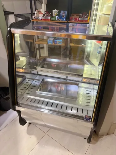 Vendo estufa de salgados semi nova