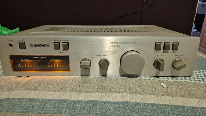 Amplificador GRADIENTE 