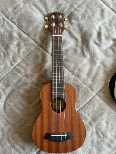 Ukulele Tagima 21K