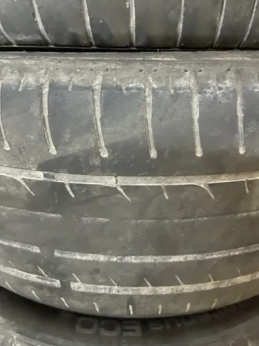 Pneus BMW usado aro 17 225/50R17 98w -usado