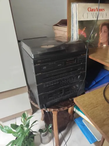 Vitrola Toca discos 3 em 1 CCE completa (Com caixas de som)